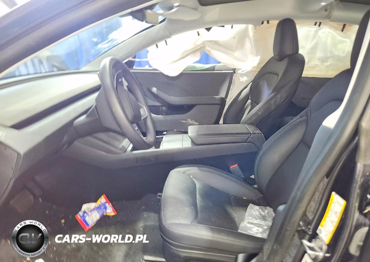 2025 Tesla Model 3 VIN:5YJ3E1EB4SF938053 - 7
