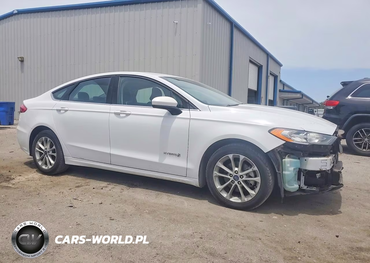 2019 Ford Fusion Se VIN:3FA6P0LU5KR211448 - 4