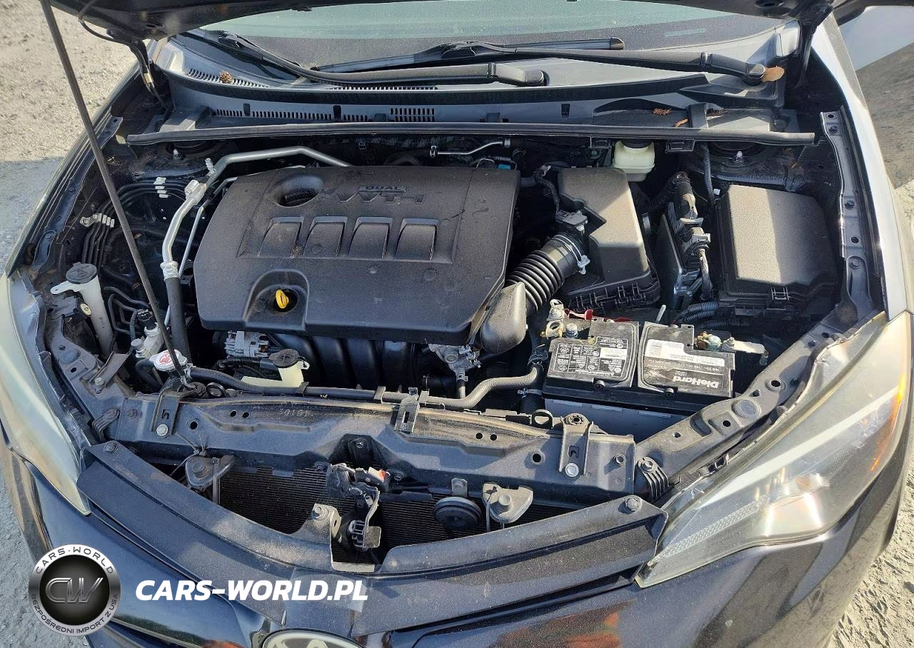 2018 Toyota Corolla Le VIN:5YFBURHE9JP755477 - 11