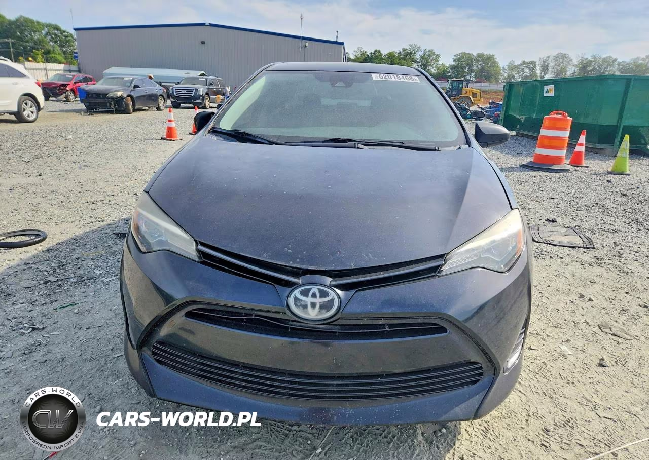 2018 Toyota Corolla Le VIN:5YFBURHE9JP755477 - 5