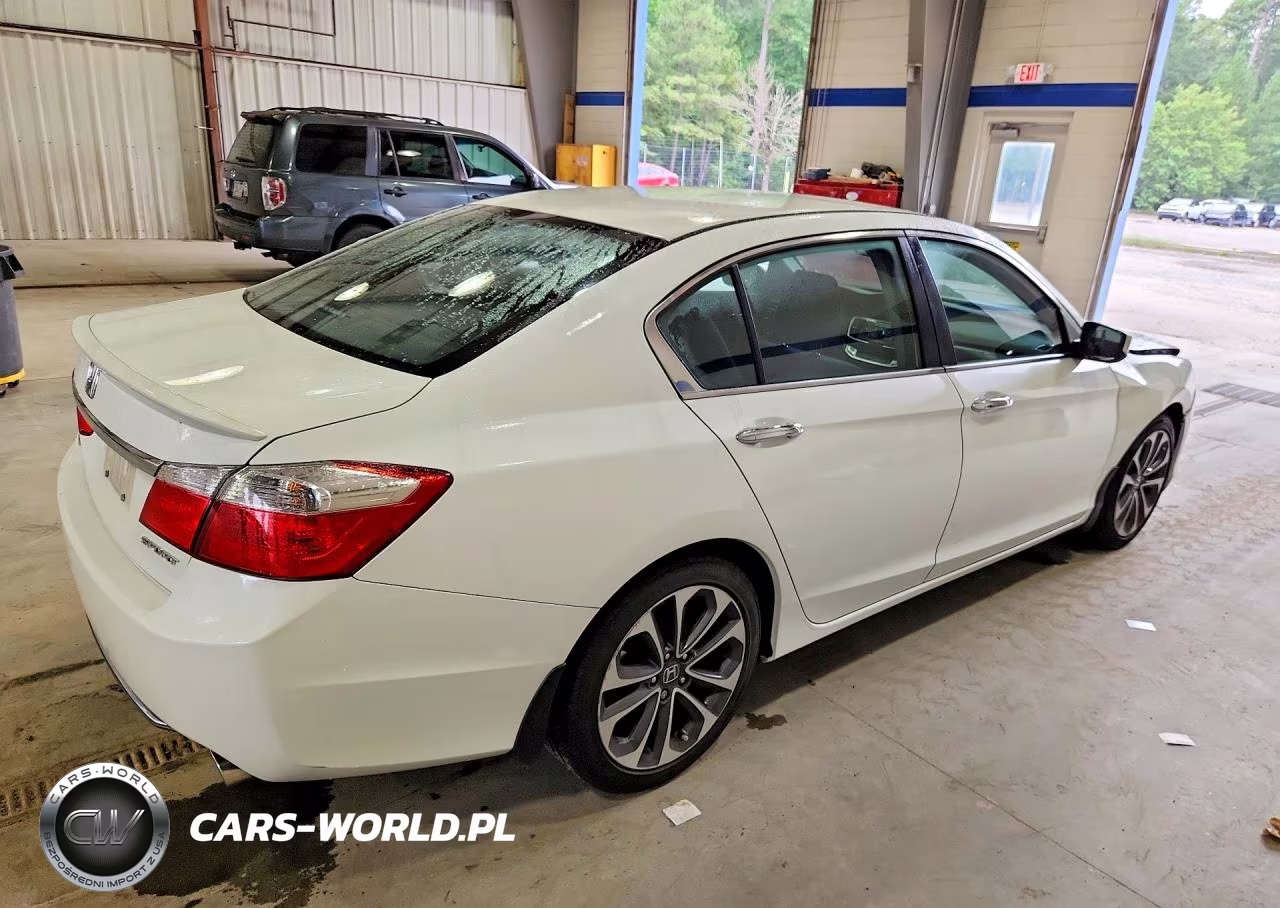 2015 Honda Accord Sport VIN:1HGCR2F50FA200527 - 3