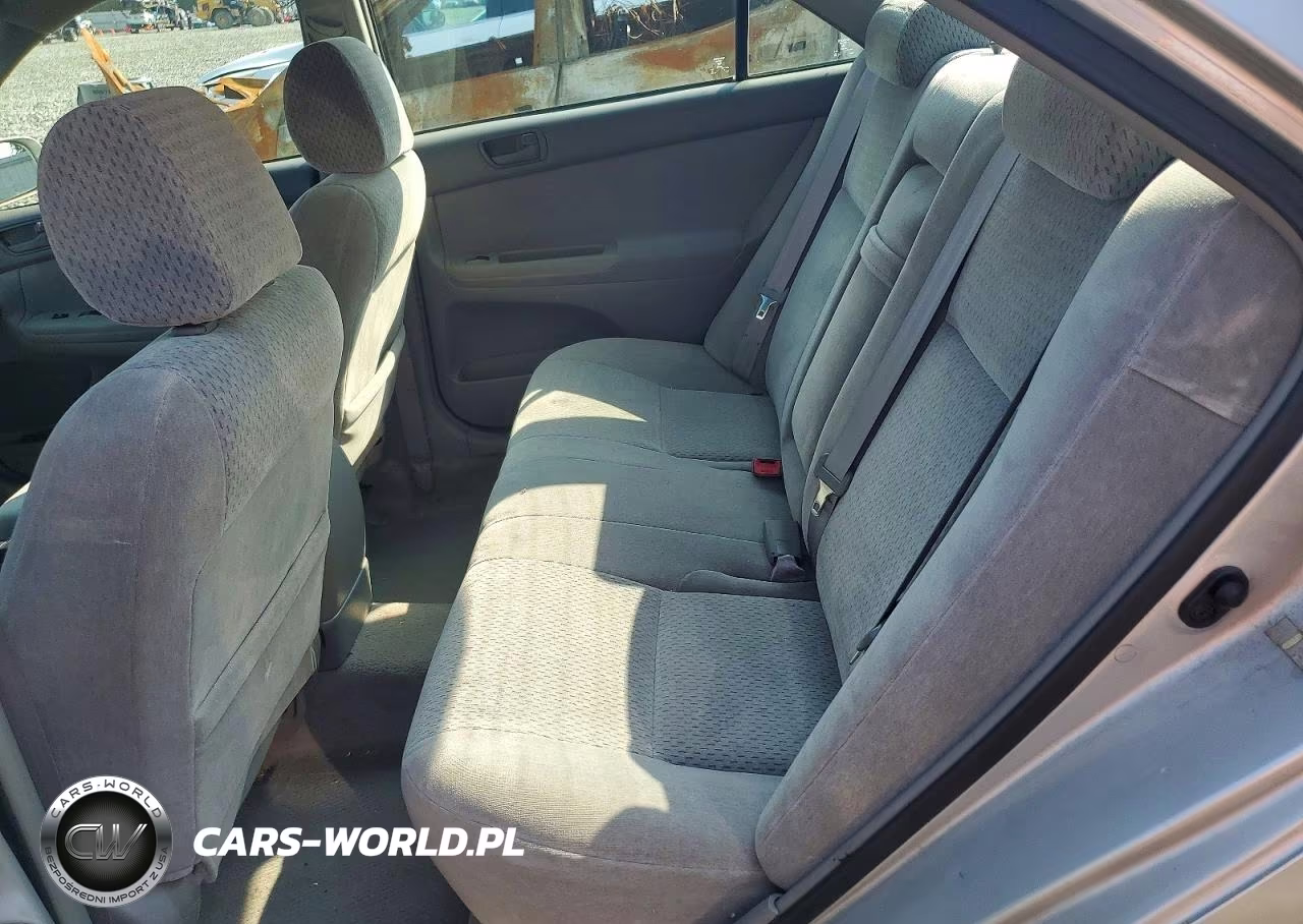 2002 Toyota Camry Le V6 VIN:4T1BF32K82U026523 - 10