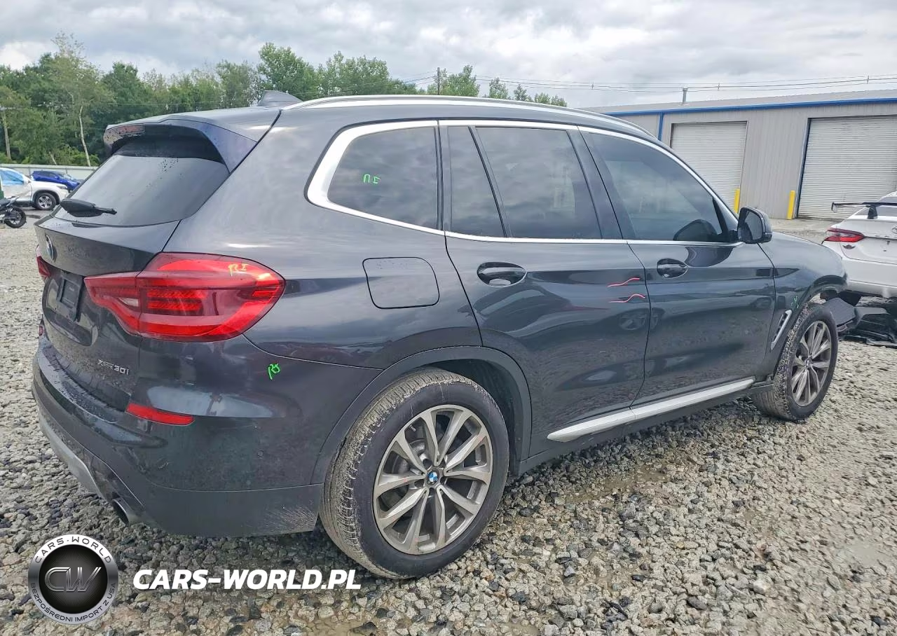 2018 BMW X3 xDrive30I VIN:5UXTR9C54JLD72229 - 3
