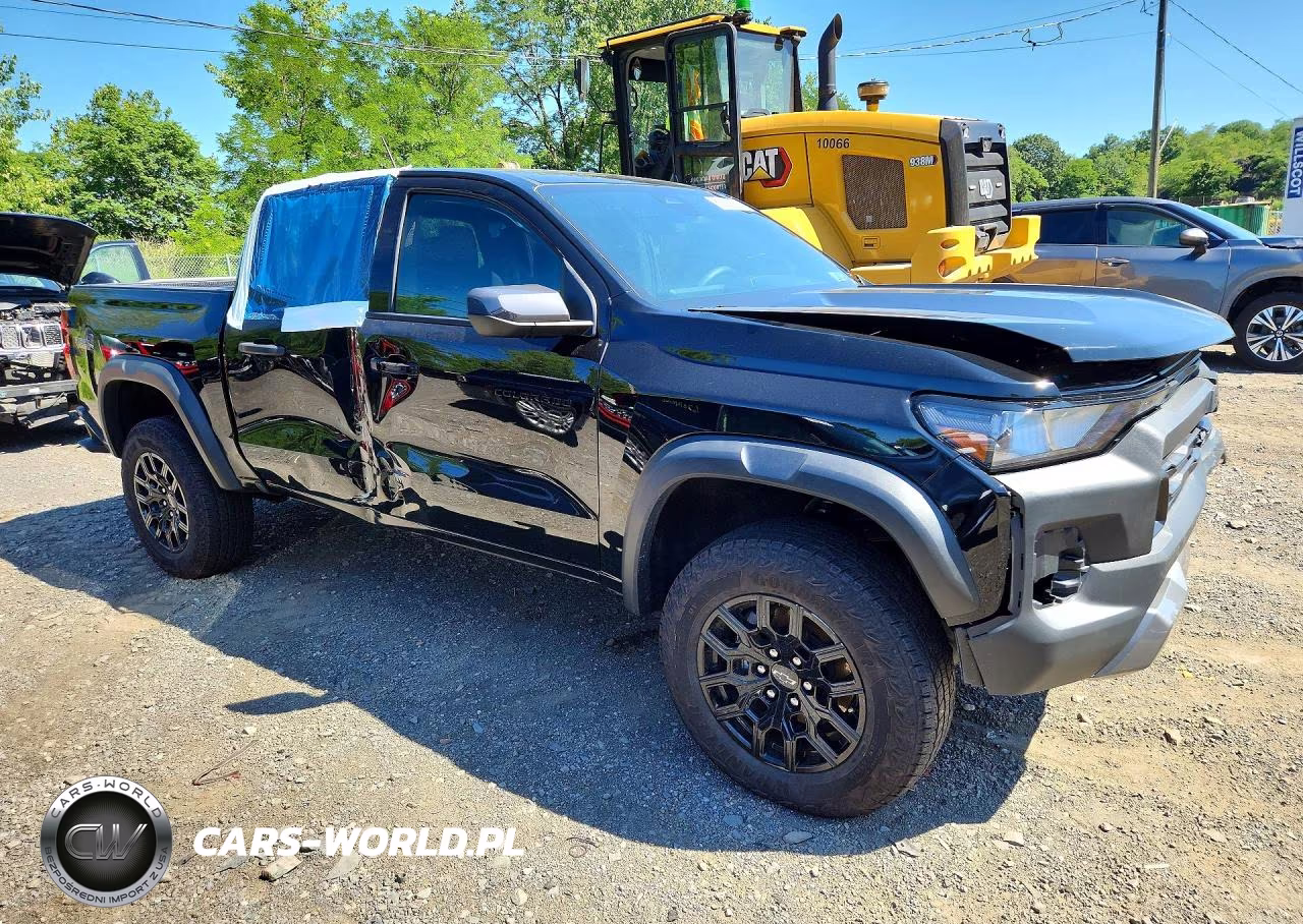 2025 Chevrolet Colorado Trail Boss VIN:1GCPTEEK8S1245347 - 4