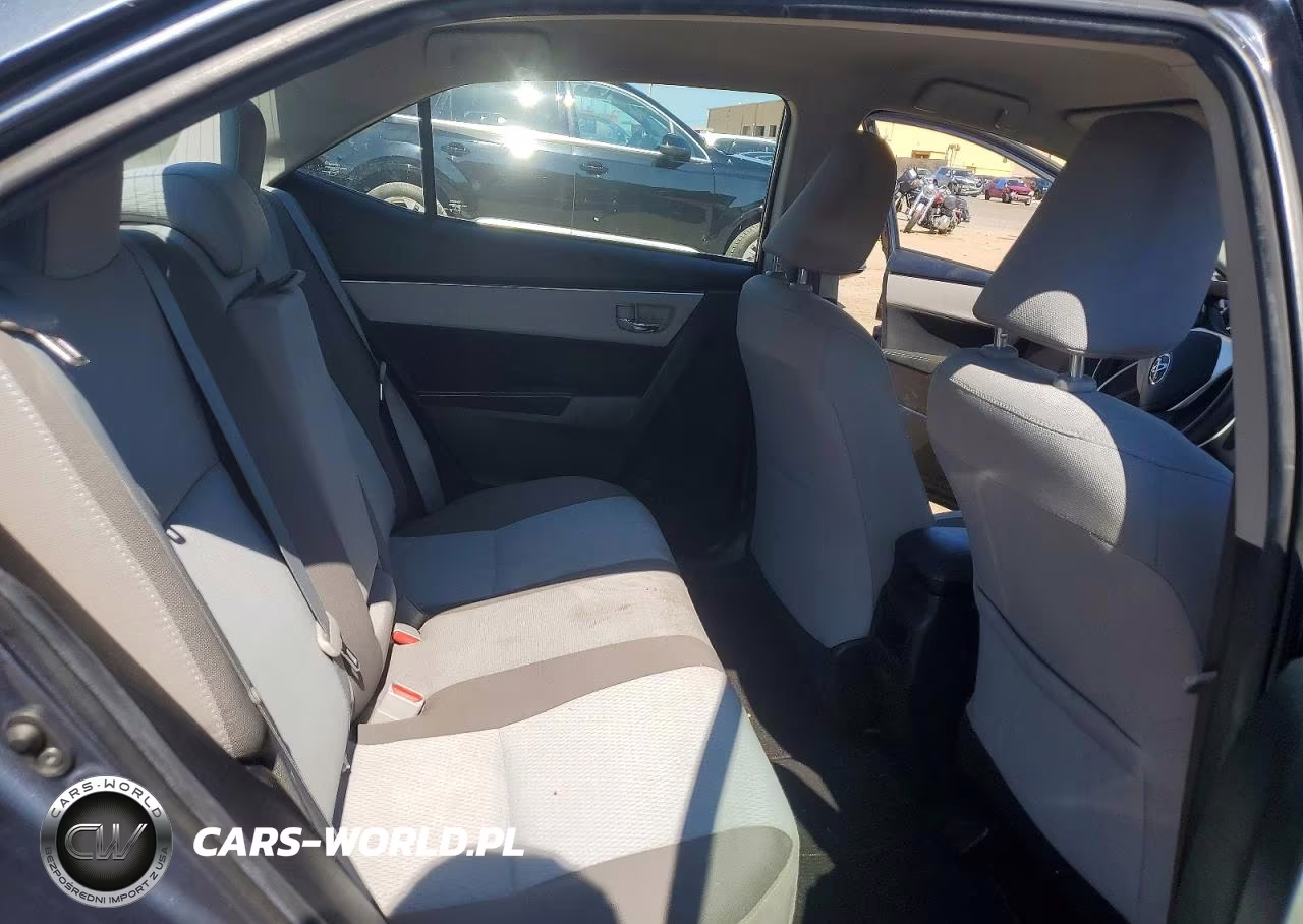2018 Toyota Corolla Le VIN:5YFBURHE4JP776091 - 10