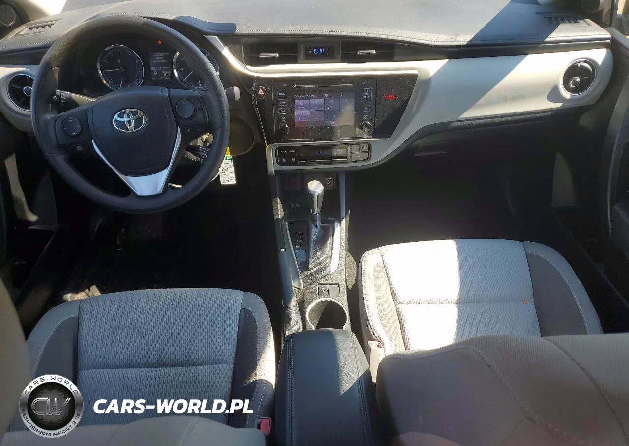 2018 Toyota Corolla Le VIN:5YFBURHE4JP776091 - 8