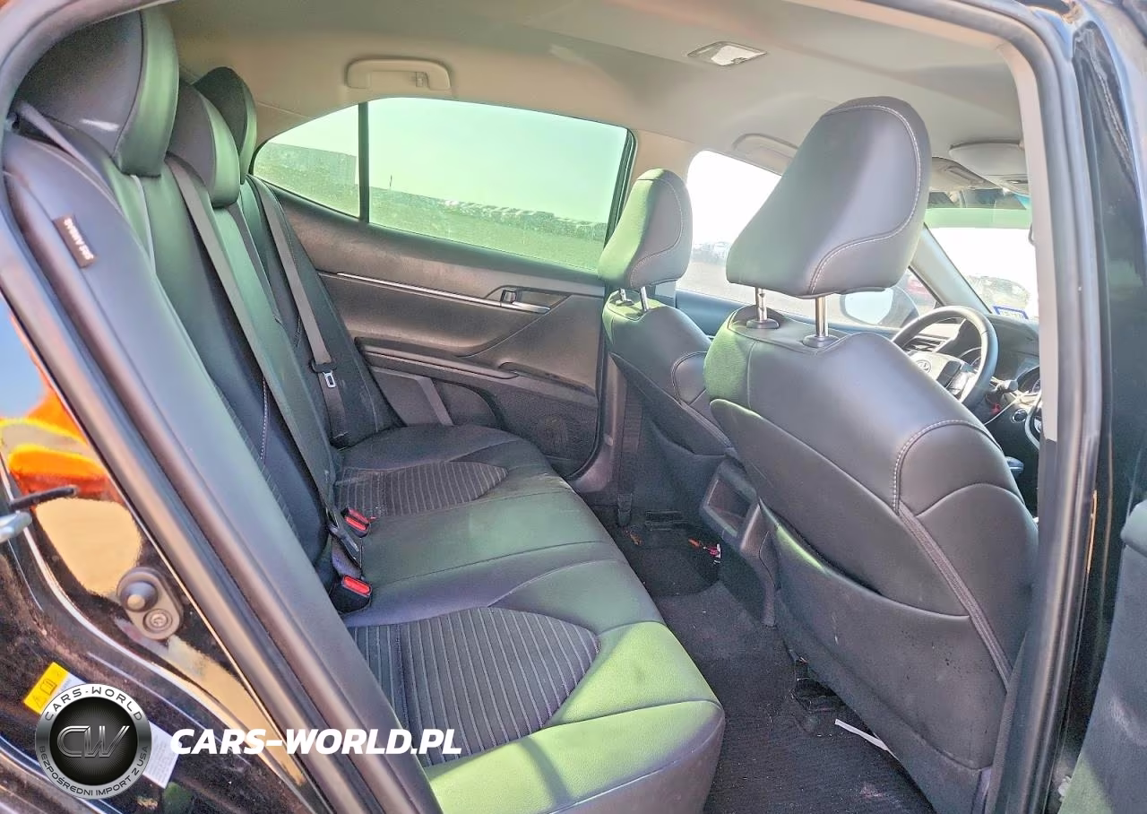 2018 Toyota Camry Se VIN:4T1B11HK7JU085412 - 10
