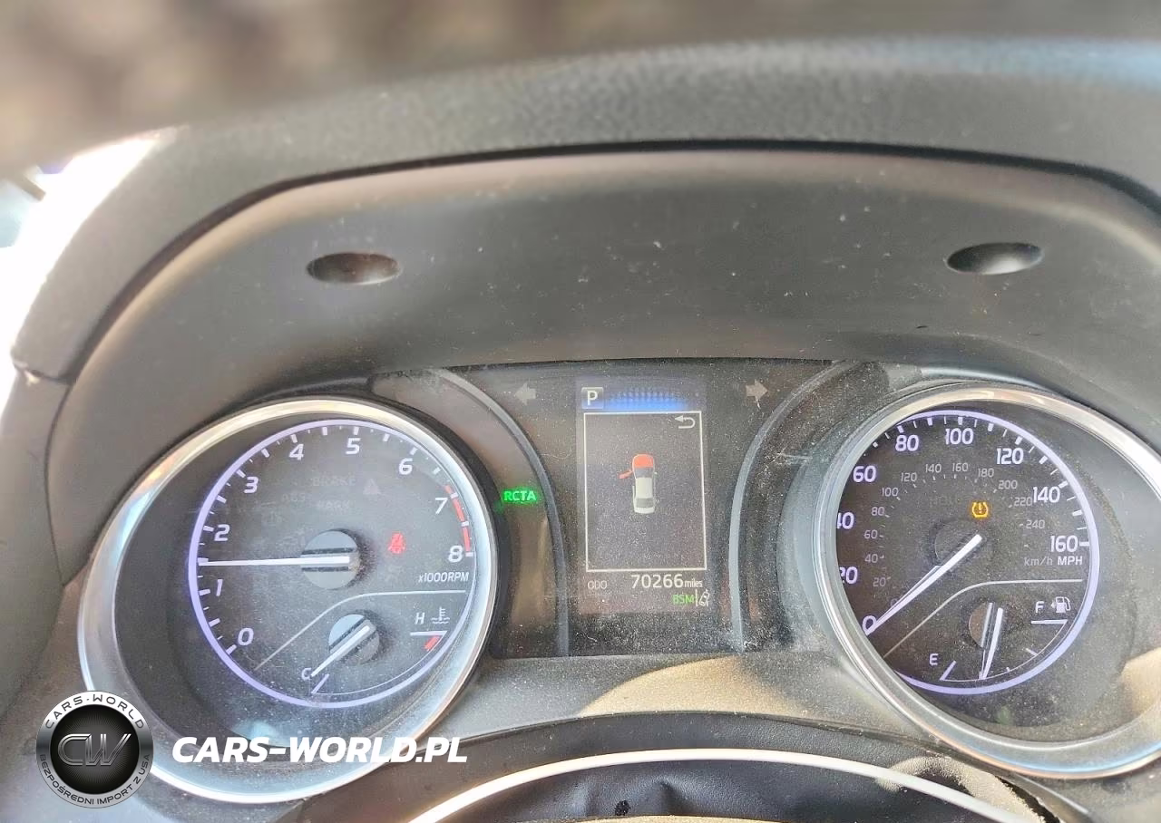 2018 Toyota Camry Se VIN:4T1B11HK7JU085412 - 9