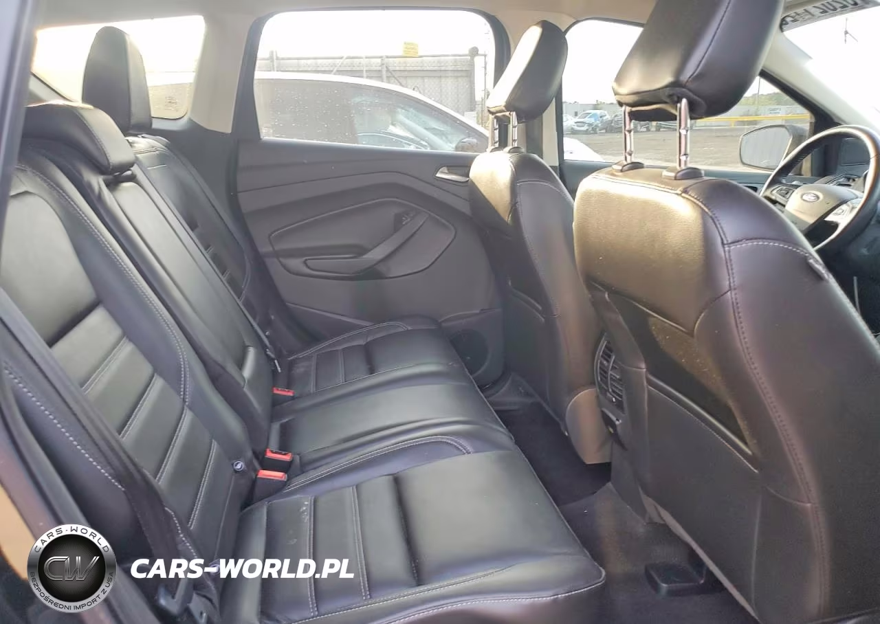2018 Ford Escape Titanium VIN:1FMCU9J90JUA03134 - 11