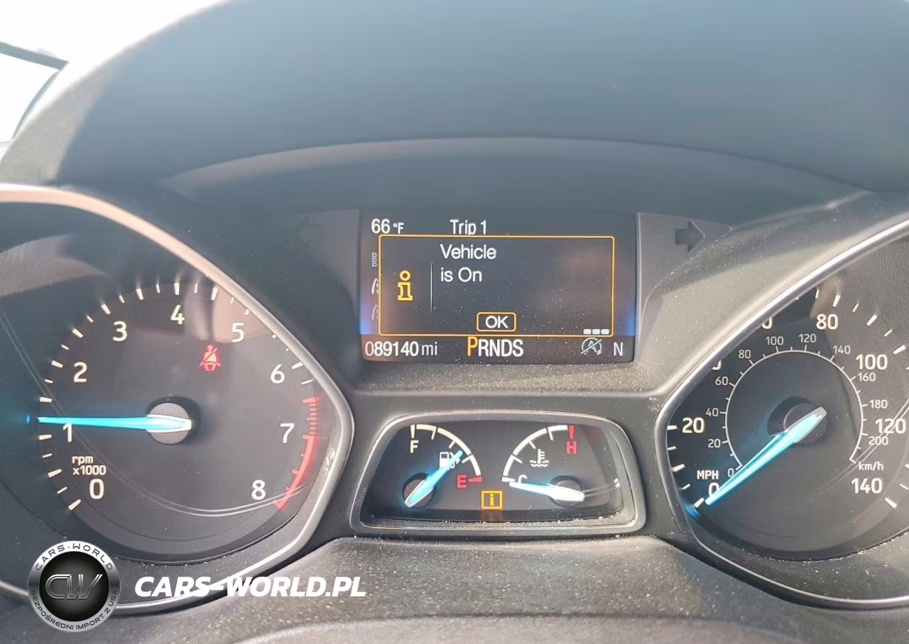 2018 Ford Escape Titanium VIN:1FMCU9J90JUA03134 - 9