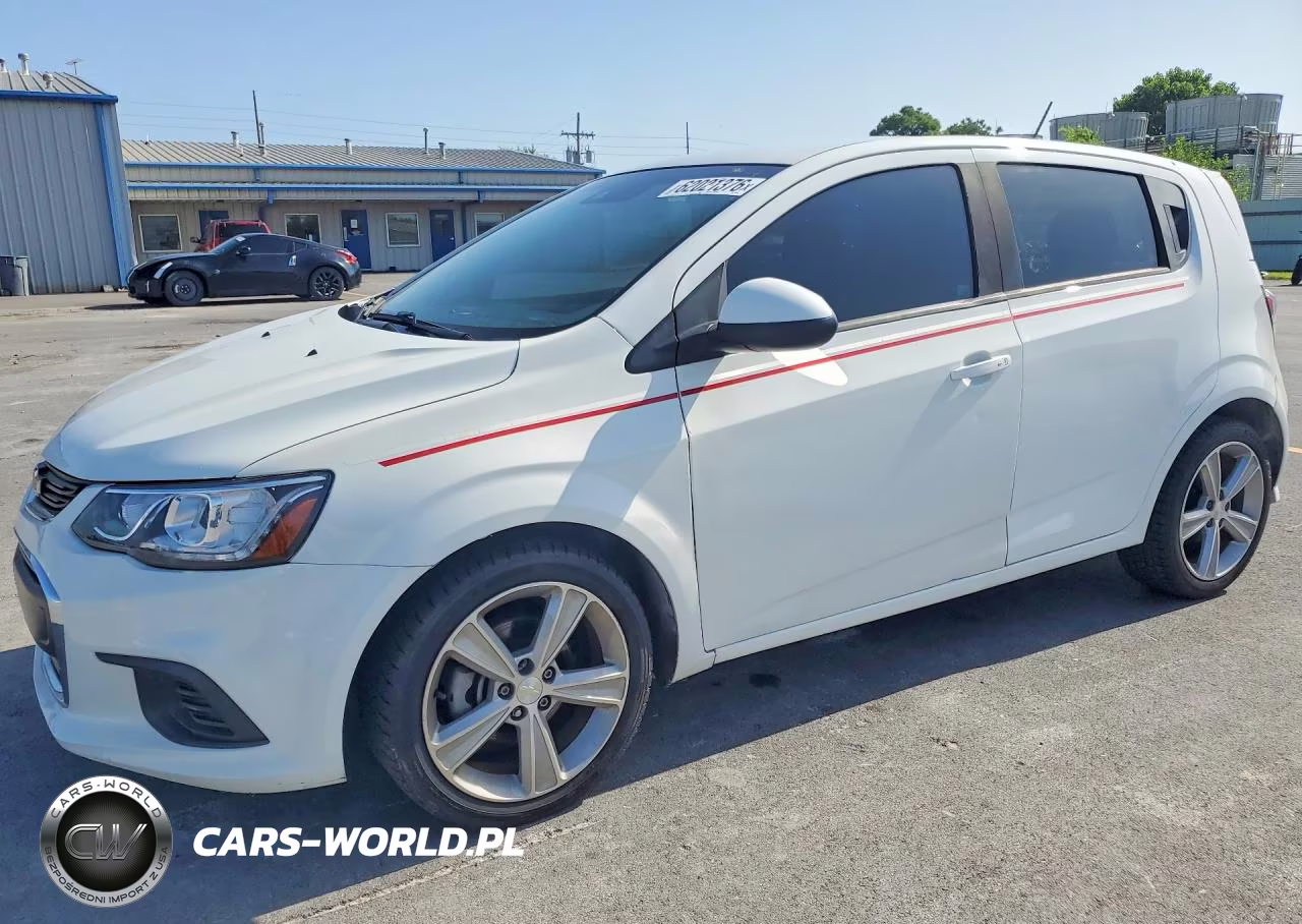 2020 Chevrolet Sonic – zdjęcie 1 z 12