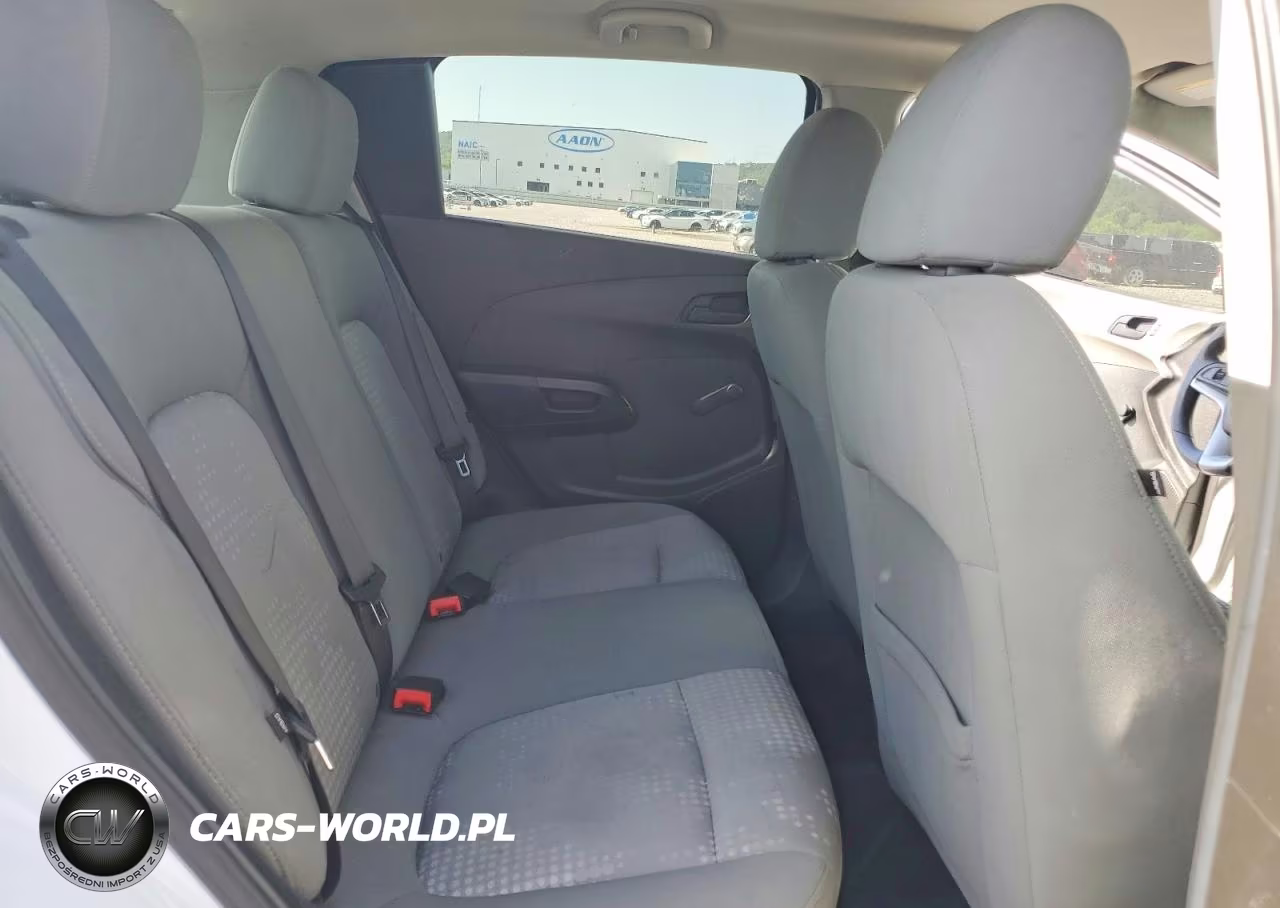 2020 Chevrolet Sonic VIN:1G1JG6SB7L4112432 - 10