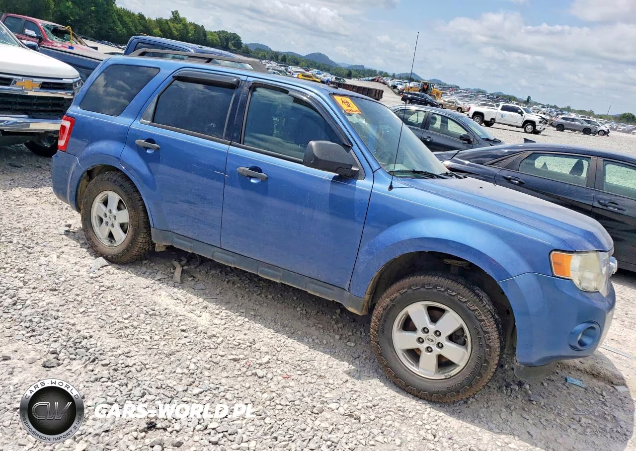 2010 Ford Escape Xlt VIN:1FMCU9D73AKD18905 - 4