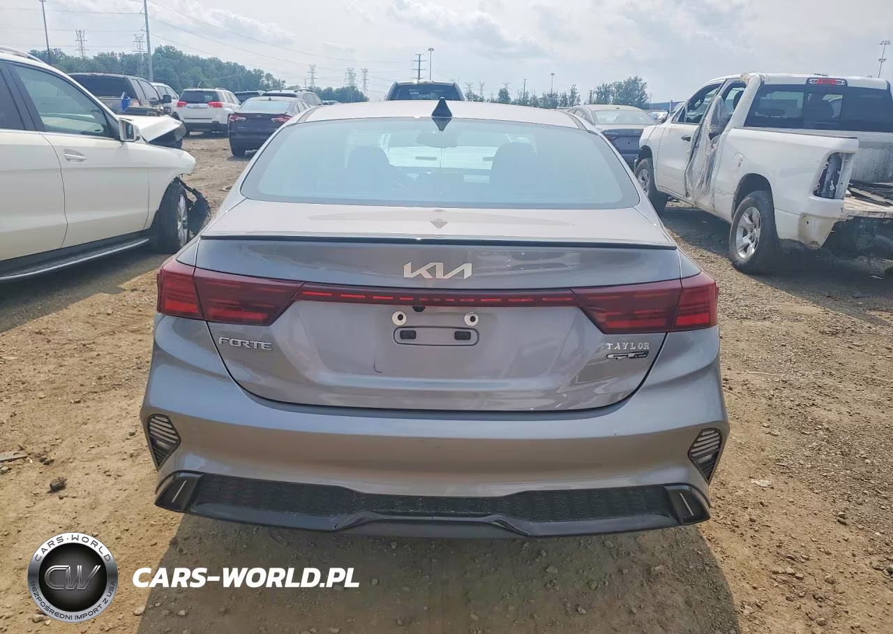 2023 Kia Forte Gt Line VIN:3KPF54AD0PE645673 - 6