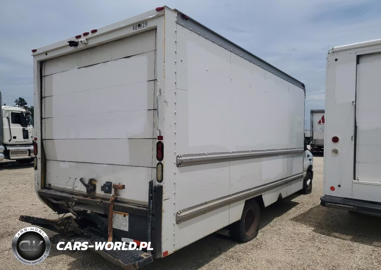 2012 Ford Econoline E350 Super Duty Cutaway Van VIN:1FDWE3FS4CDA65173 - 3