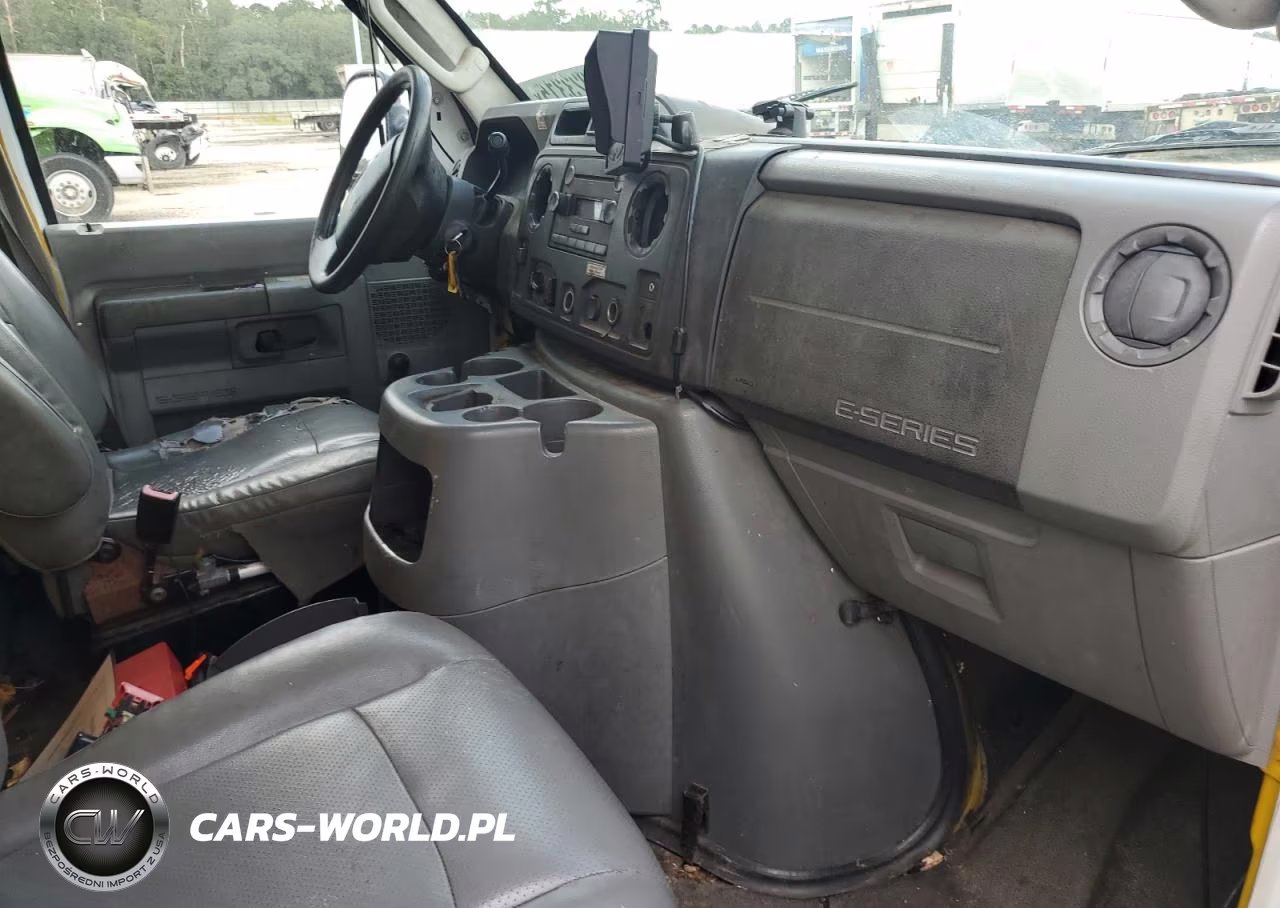 2012 Ford Econoline E350 Super Duty Cutaway Van VIN:1FDWE3FS4CDA65173 - 8