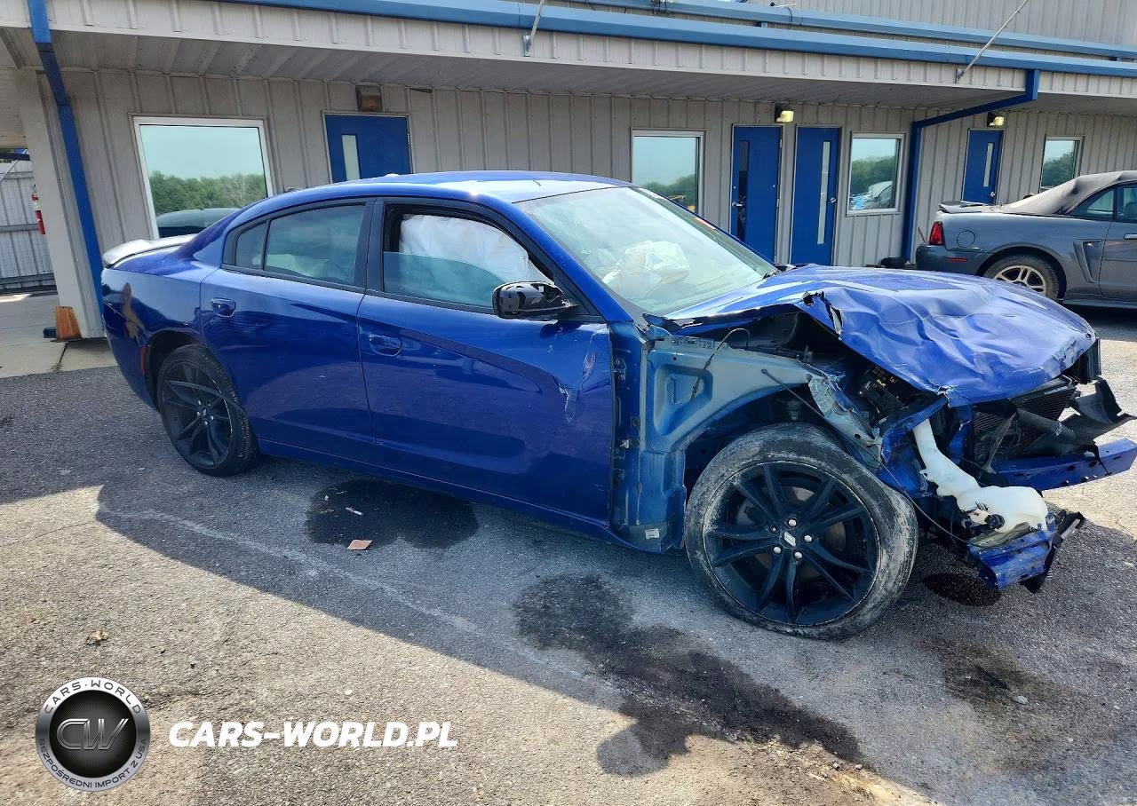 2018 Dodge Charger Sxt VIN:2C3CDXBG0JH329030 - 4