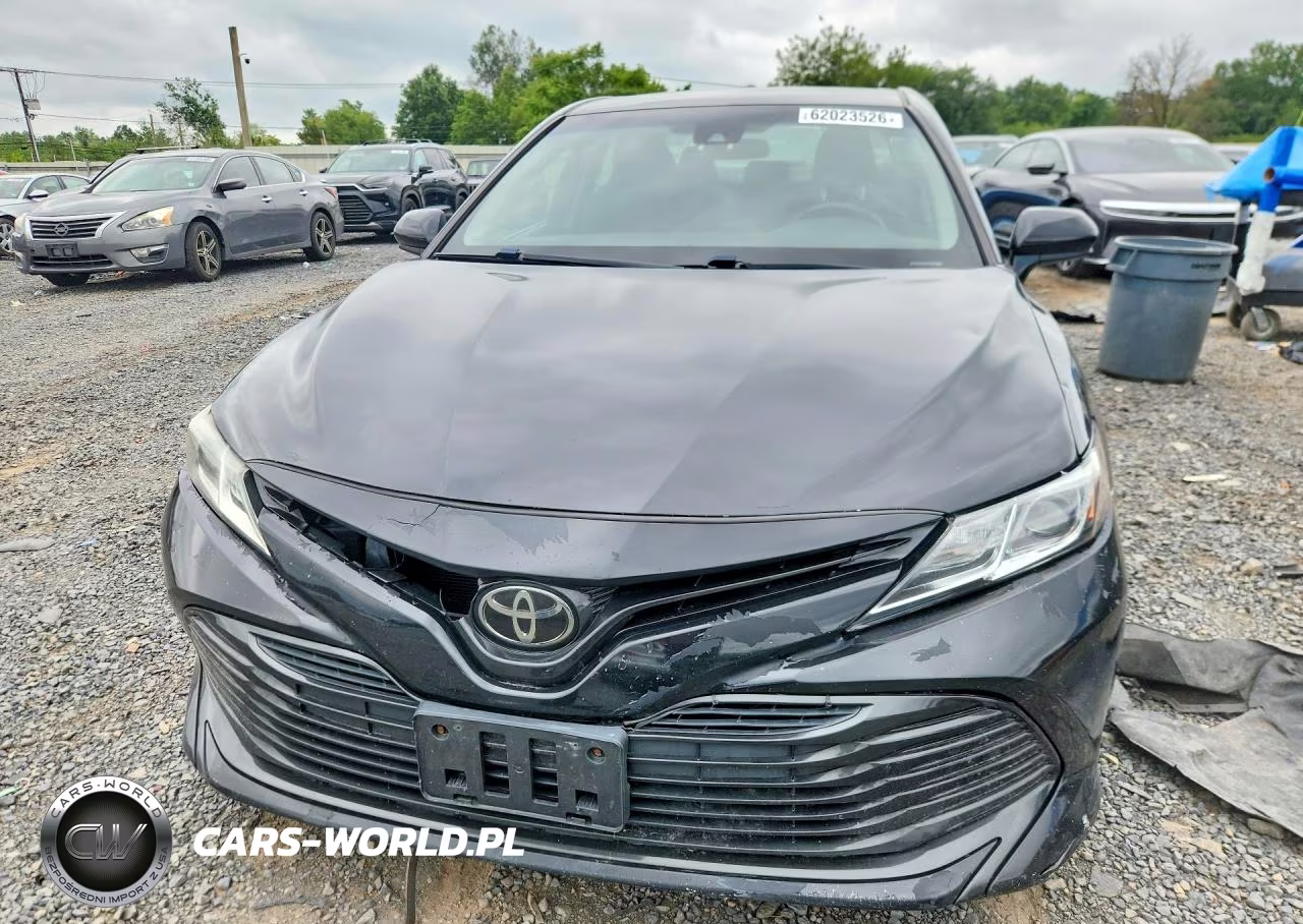 2019 Toyota Camry Le VIN:4T1B11HK2KU742490 - 5