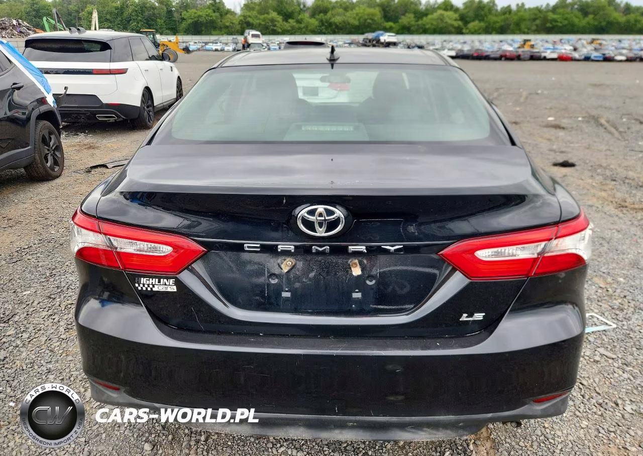 2019 Toyota Camry Le VIN:4T1B11HK2KU742490 - 6