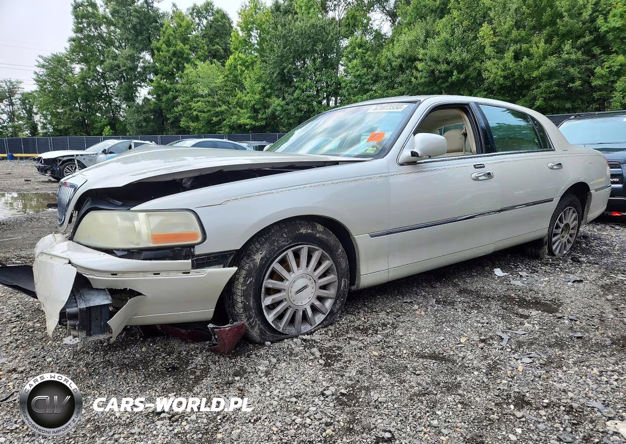2004 Lincoln Town Car Ultimate – zdjęcie 1 z 12