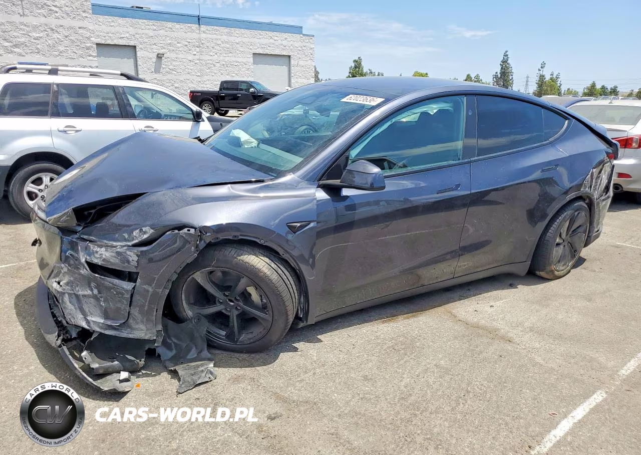 2026 Tesla Model Y VIN:7SAYGDED0TF584314 - 1