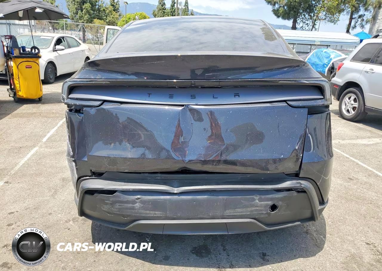 2026 Tesla Model Y VIN:7SAYGDED0TF584314 - 6
