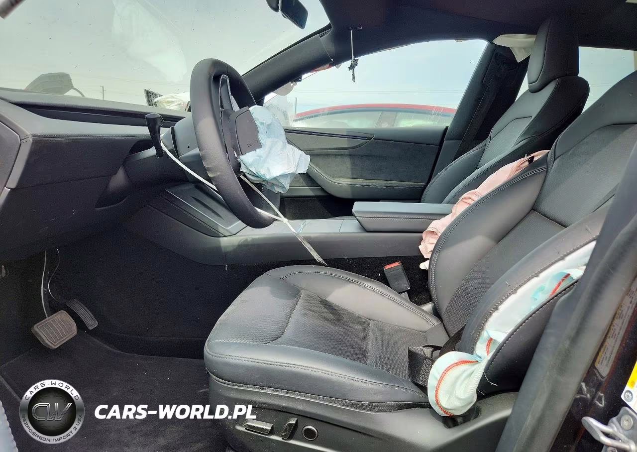 2026 Tesla Model Y VIN:7SAYGDED0TF584314 - 7