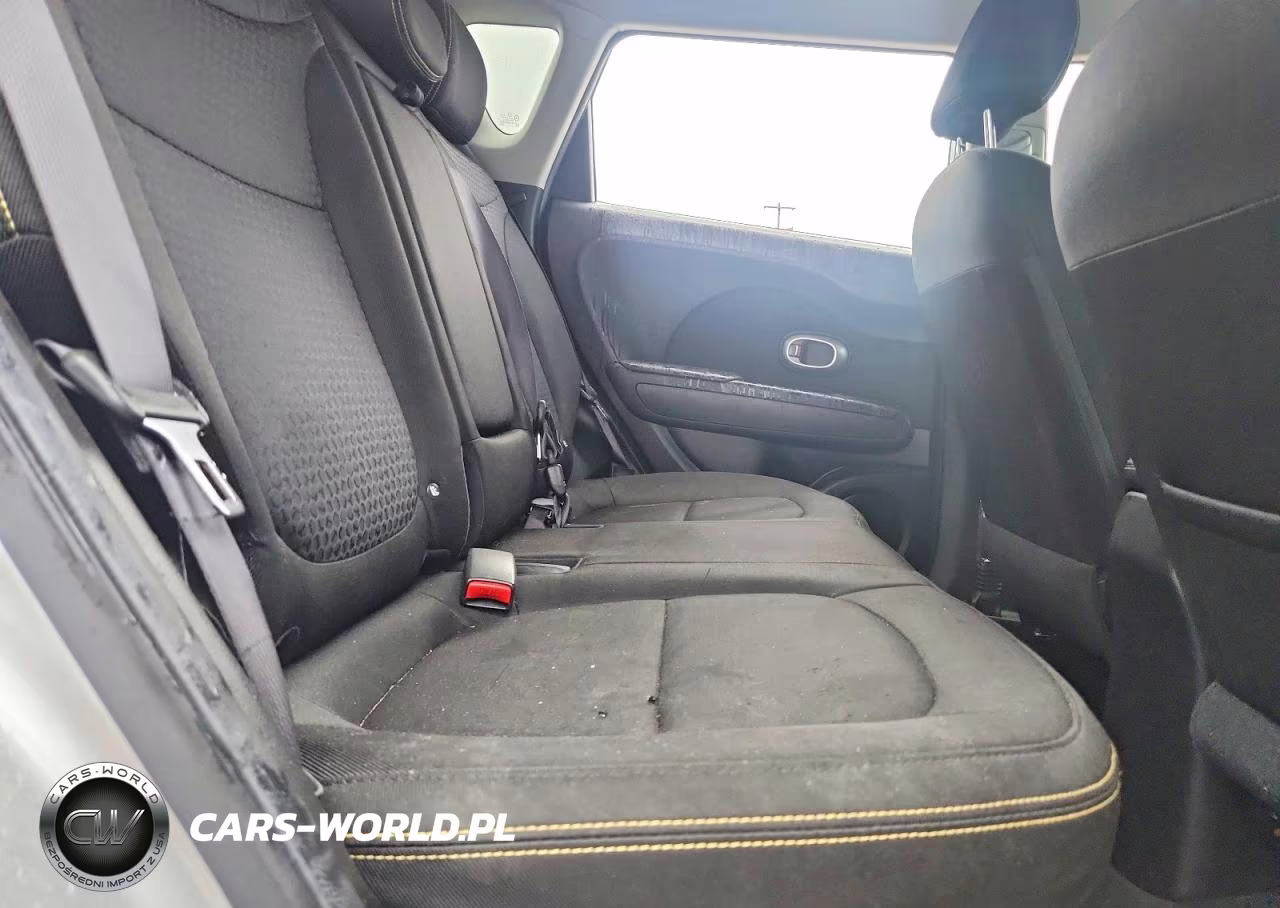 2015 Kia Soul + VIN:KNDJP3A58F7815252 - 10