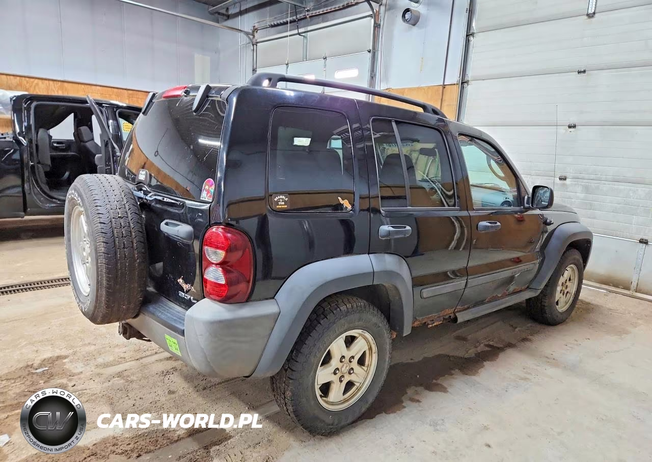 2007 Jeep Liberty Sport VIN:1J4GL48K37W710613 - 3