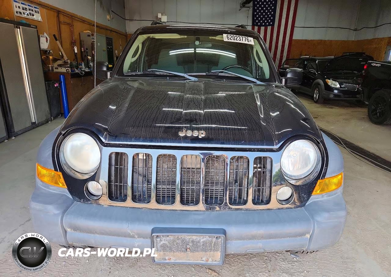 2007 Jeep Liberty Sport VIN:1J4GL48K37W710613 - 5