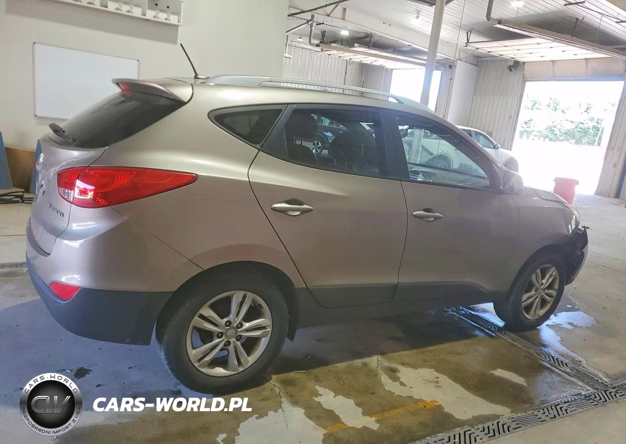 2011 Hyundai Tucson Gls VIN:KM8JU3AC3BU126749 - 3
