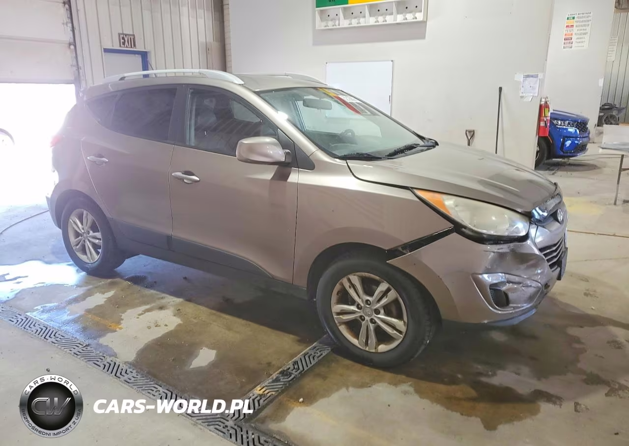 2011 Hyundai Tucson Gls VIN:KM8JU3AC3BU126749 - 4