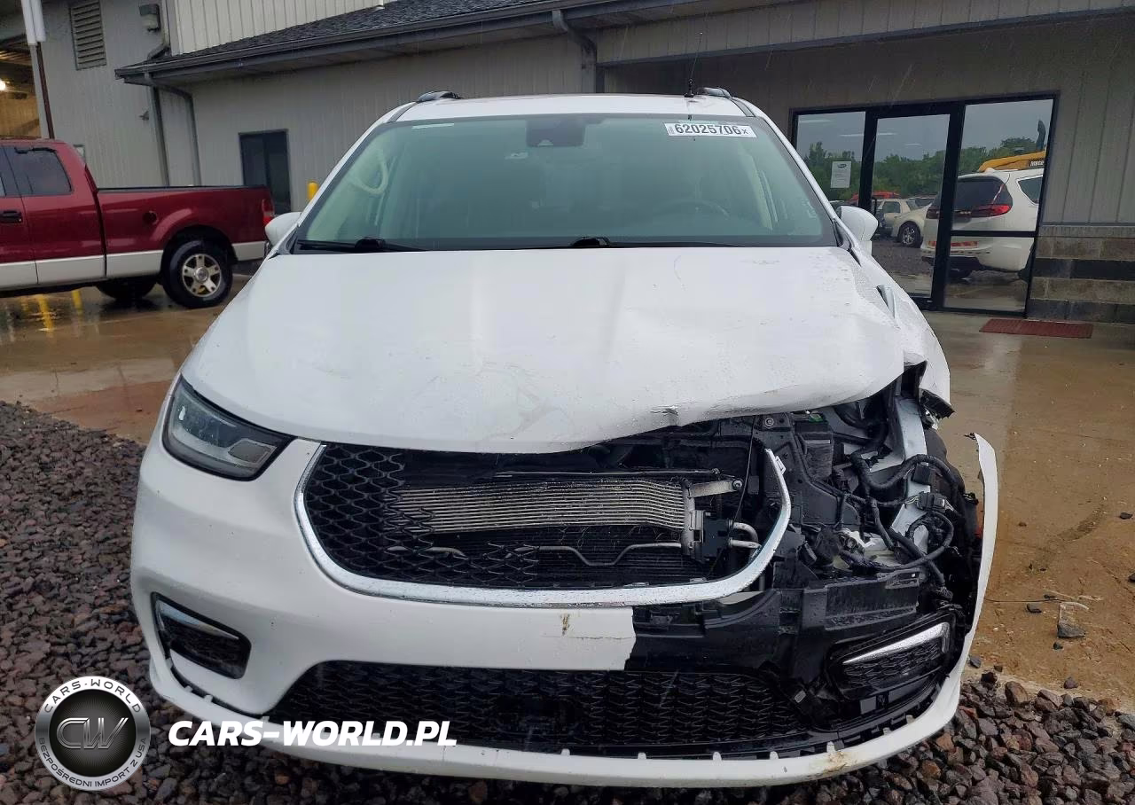 2022 Chrysler Pacifica Touring L VIN:2C4RC1BG6NR218231 - 5