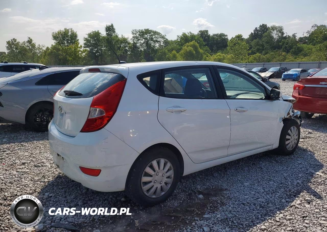 2014 Hyundai Accent Gs VIN:KMHCT5AE7EU183419 - 3