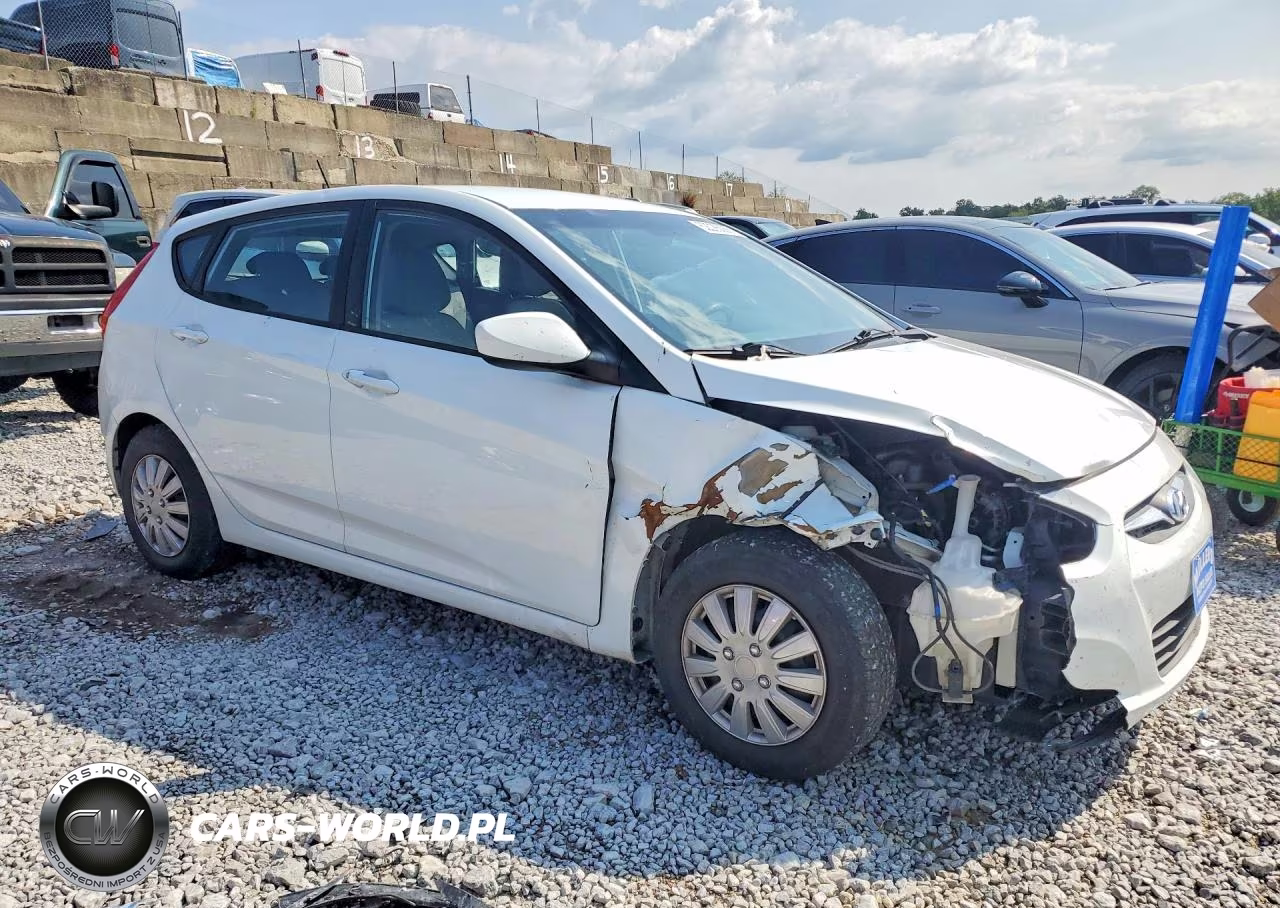 2014 Hyundai Accent Gs VIN:KMHCT5AE7EU183419 - 4