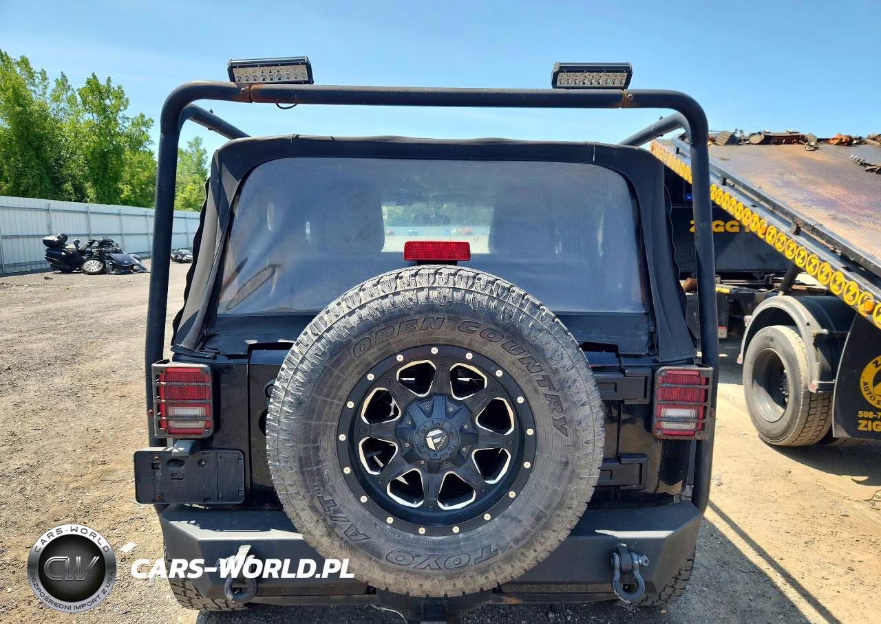 2012 Jeep Wrangler Sport VIN:1C4GJWAG2CL105328 - 6