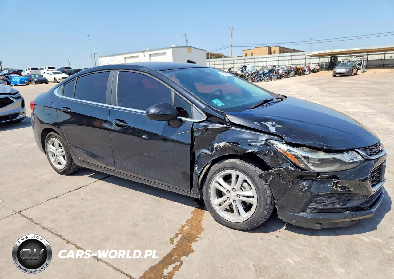 2017 Chevrolet Cruze Lt VIN:1G1BE5SM4H7103215 - 4