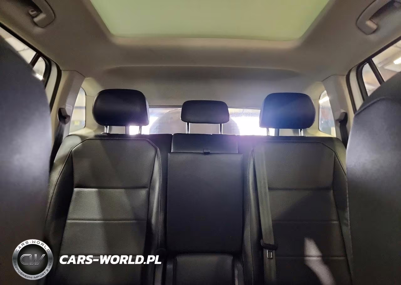 2019 Volkswagen Tiguan Se VIN:3VV2B7AX0KM191184 - 10
