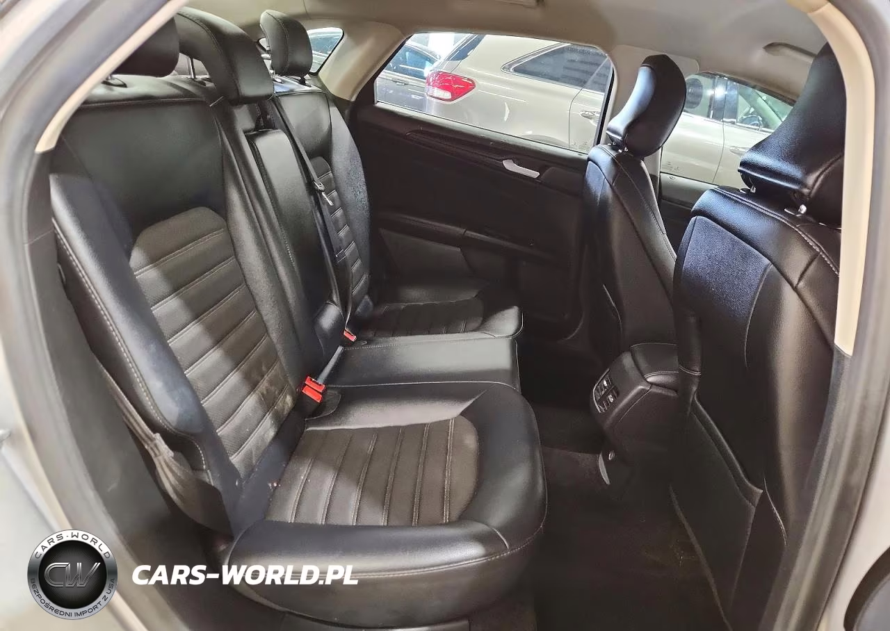 2018 Ford Fusion Se VIN:3FA6P0HD3JR165805 - 10