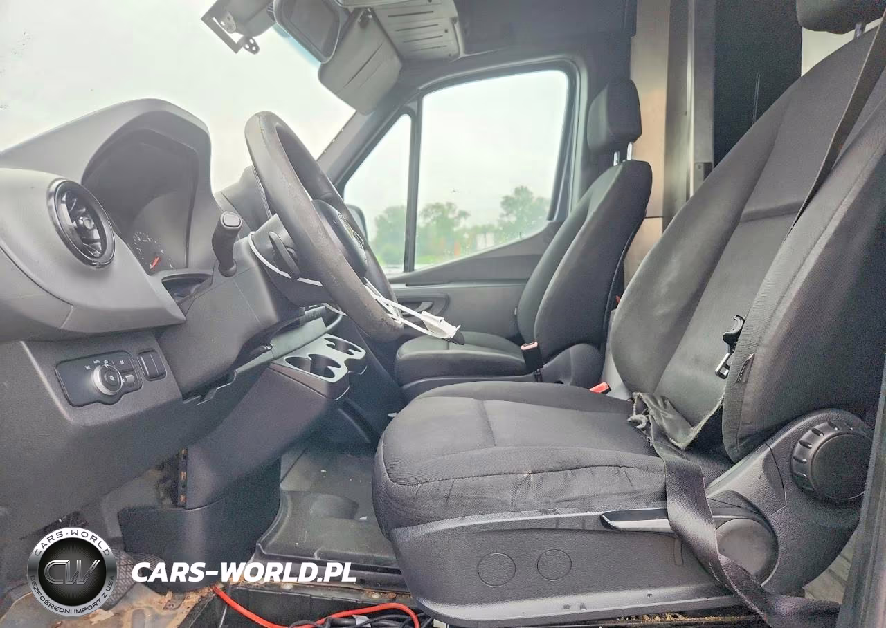 2019 Mercedes-Benz Sprinter 2500-3500 VIN:WD4PF1CD5KP143494 - 7