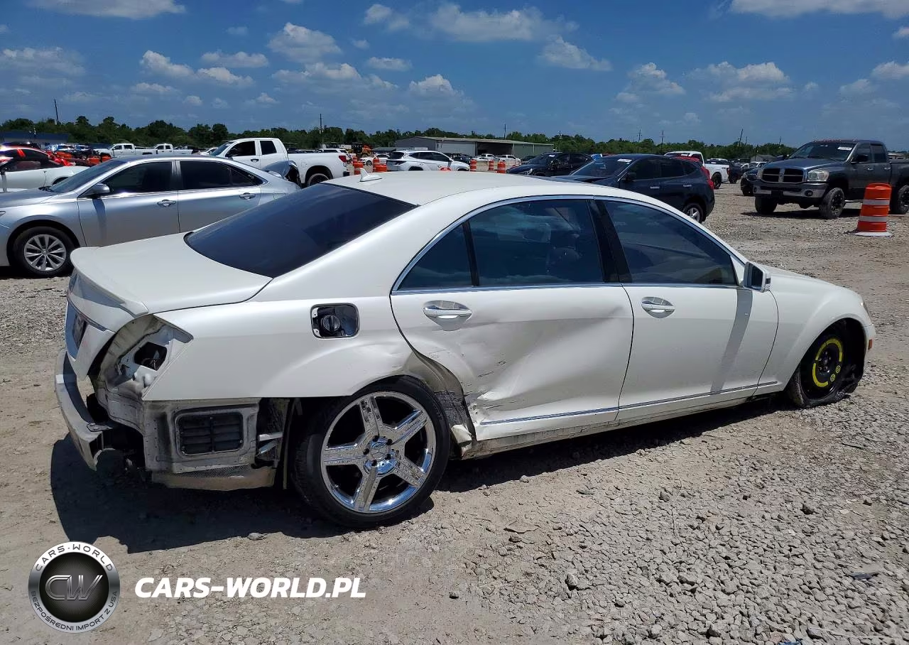 2010 Mercedes-Benz S 550 VIN:WDDNG7BB3AA324733 - 3