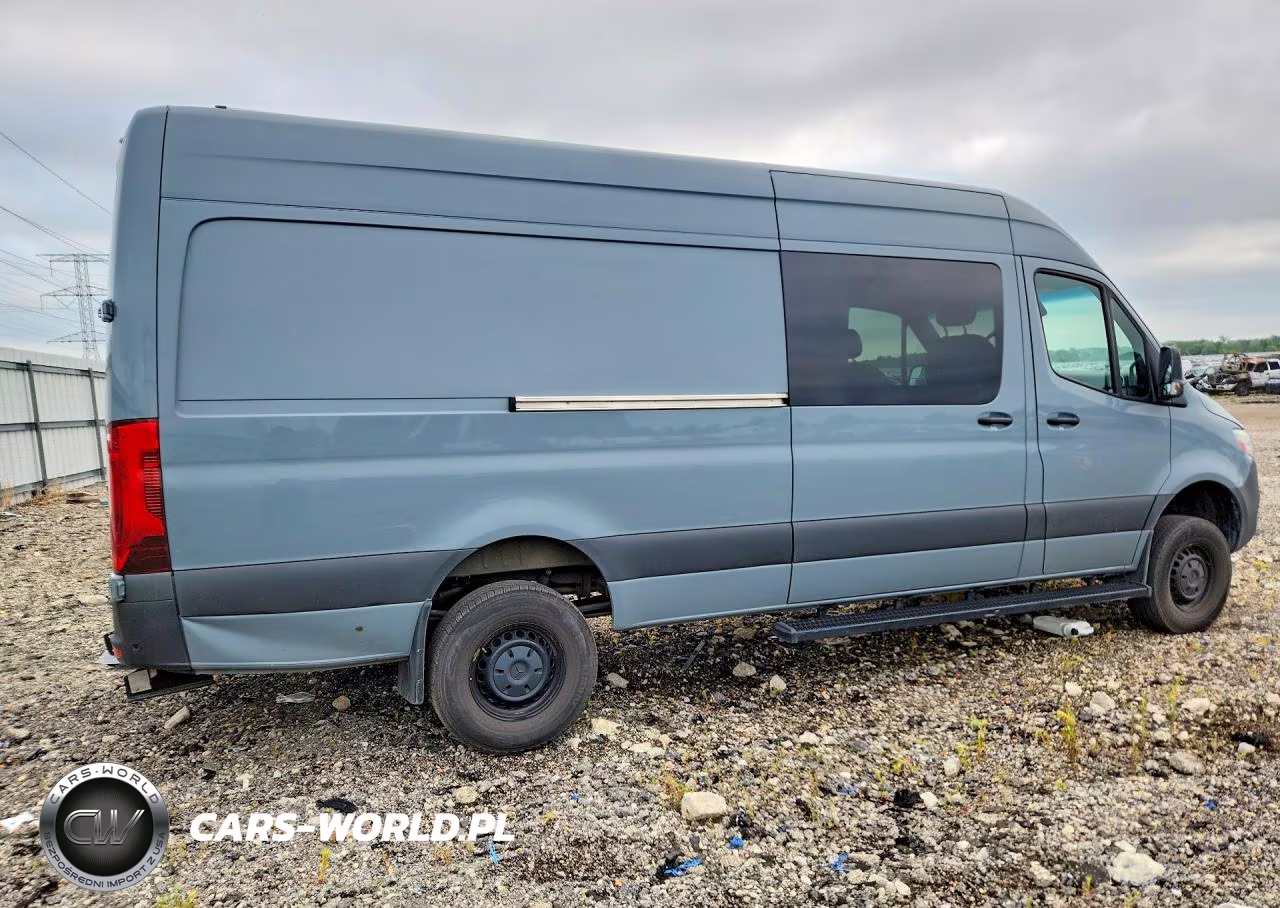 2024 Mercedes-Benz Sprinter 2500 VIN:W1W4NCVY5RP640264 - 3