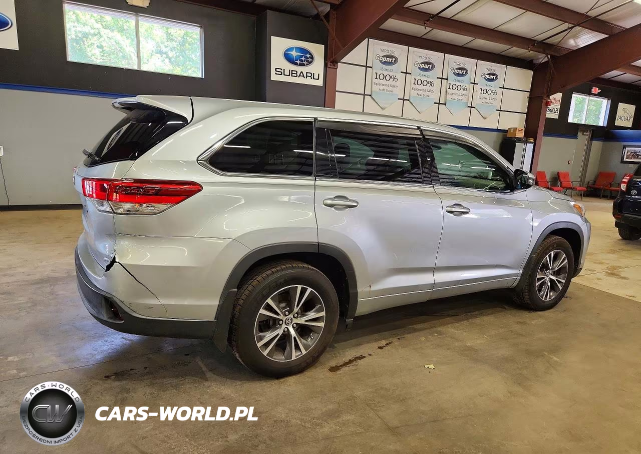 2017 Toyota Highlander Le VIN:5TDBZRFH7HS379670 - 3