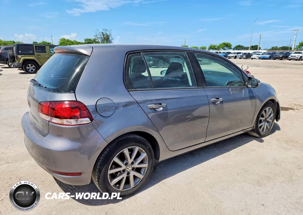 2010 Volkswagen Golf VIN:WVWDA7AJ5AW284464 - 3