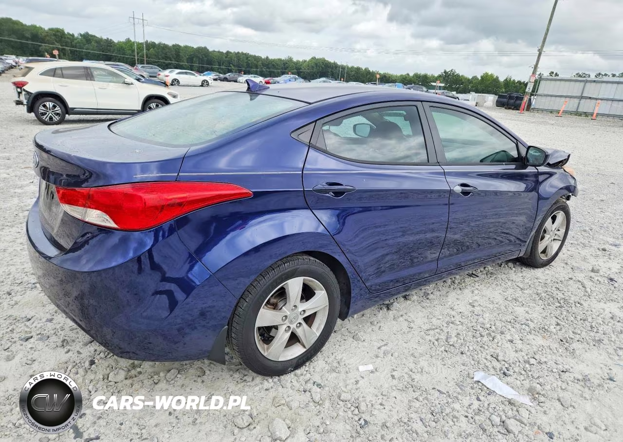2013 Hyundai Elantra Gls VIN:5NPDH4AE7DH215282 - 3