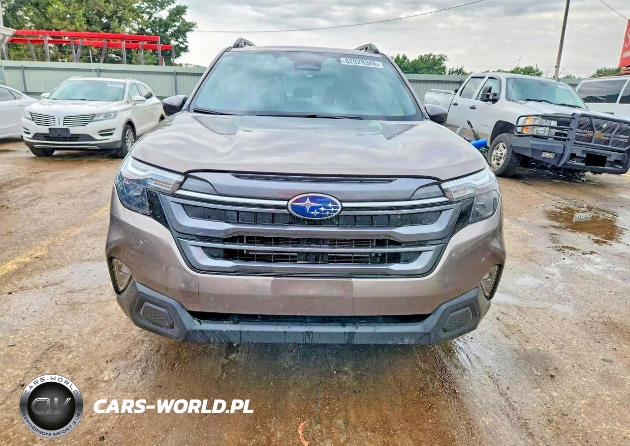 2025 Subaru Forester Premium VIN:JF2SLSED9SH435113 - 5