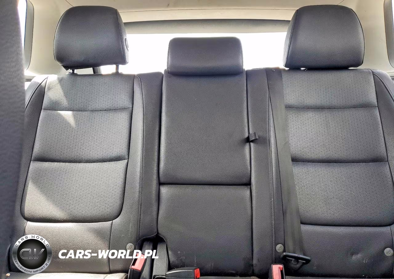 2016 Volkswagen Tiguan S VIN:WVGBV7AX7GW548420 - 10