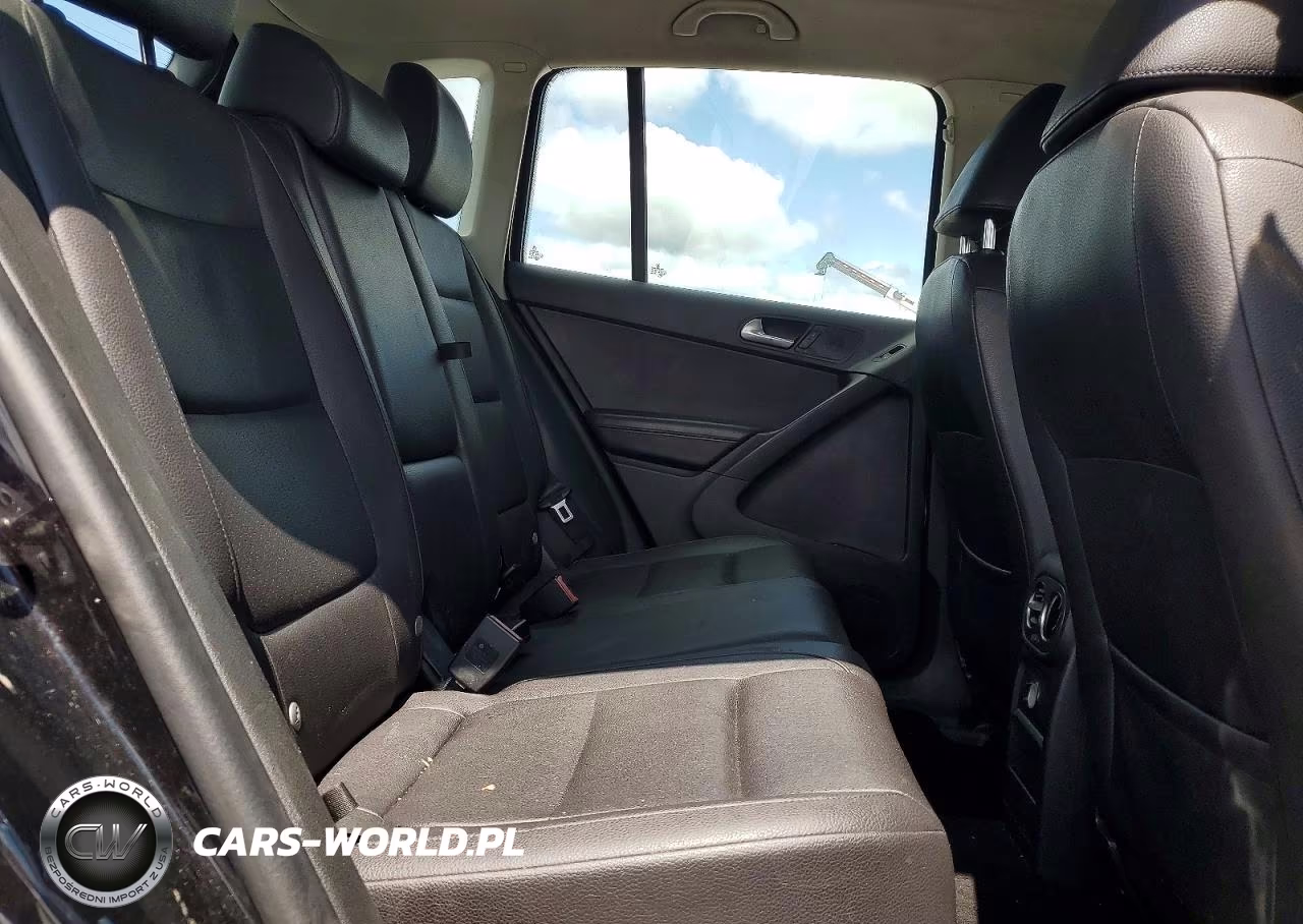 2016 Volkswagen Tiguan S VIN:WVGBV7AX7GW548420 - 11