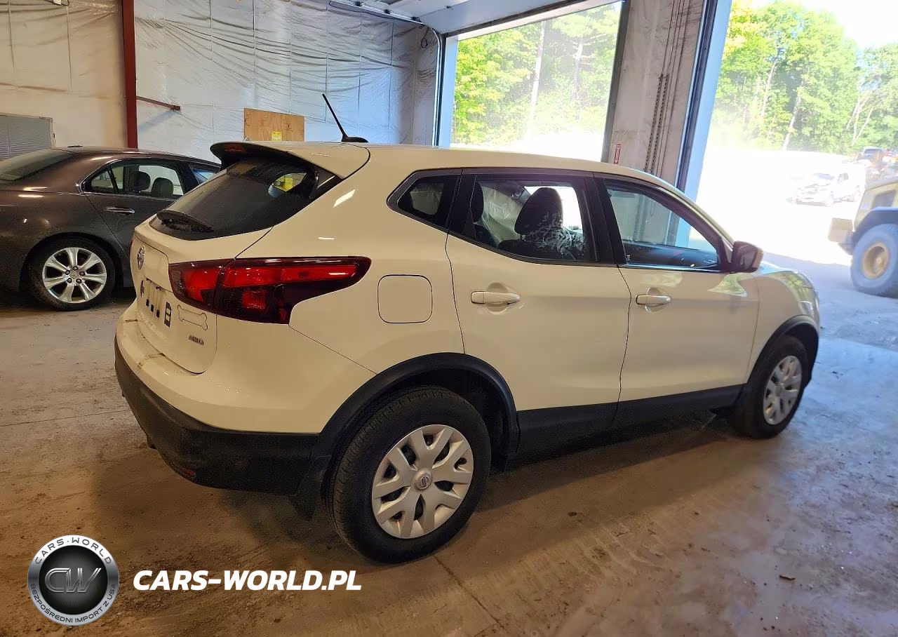 2019 Nissan Rogue Sport S VIN:JN1BJ1CR3KW313231 - 3