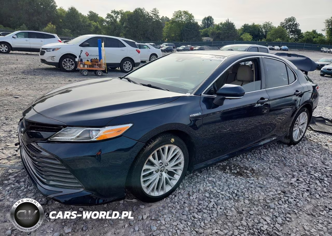 2019 Toyota Camry Hybrid Xle